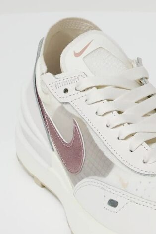 nike waffle one trainers
