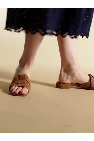 Natural - Jones Bootmaker Genesis Smart Leather Mules - Imagen 2 de 7 Natural - Jones Bootmaker Genesis Smart Leather Mules - Imagen 2 de 7