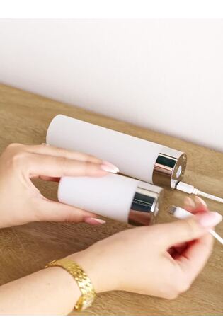 2W Rechargeable Light Bulb - Image 2 of 4