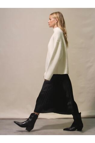Ro&Zo Pleated Satin Black Skirt - Image 2 of 9
