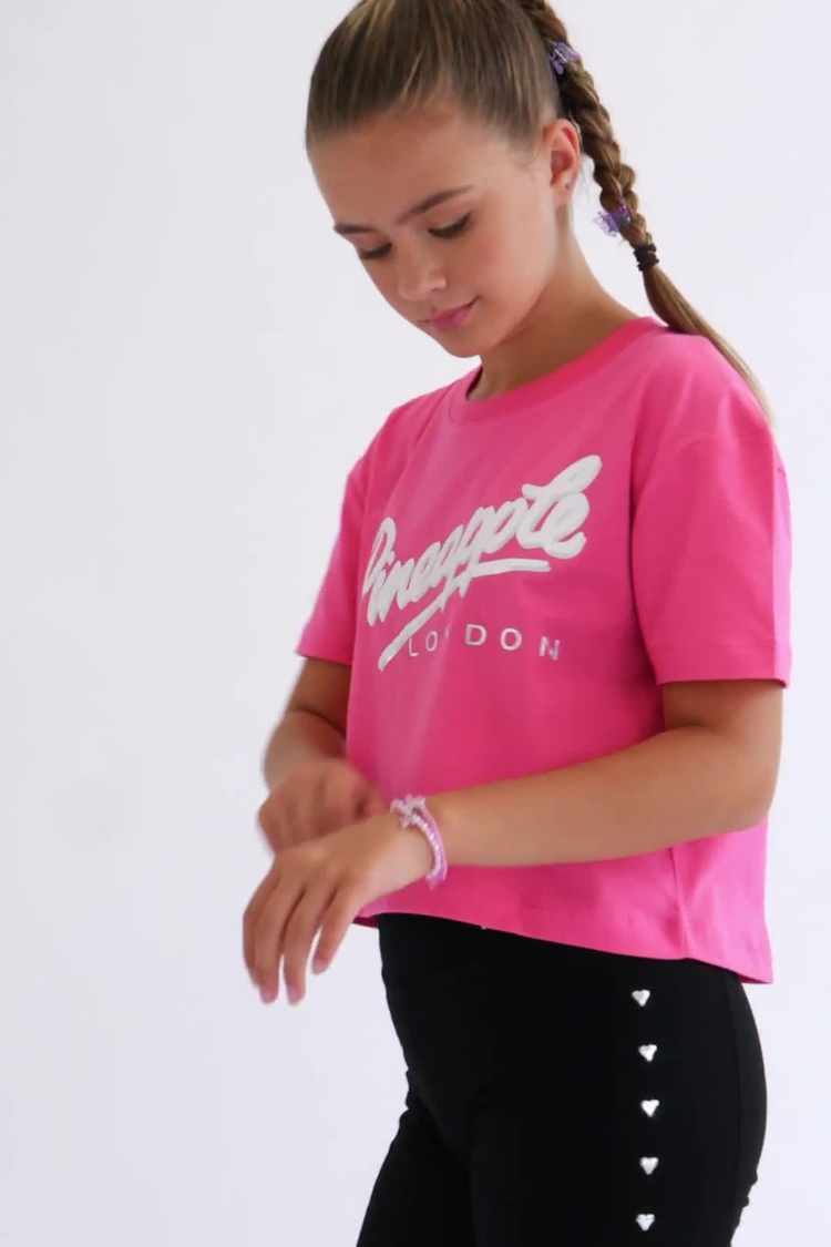 Next：日本 ピンク - ロゴ ガールズ ダンス クロップド Tシャツ from