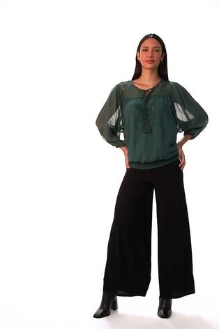 Verde - Roman Embroidered Lace Shirred Hem Top - Imagen 2 de 6 Verde - Roman Embroidered Lace Shirred Hem Top - Imagen 2 de 6