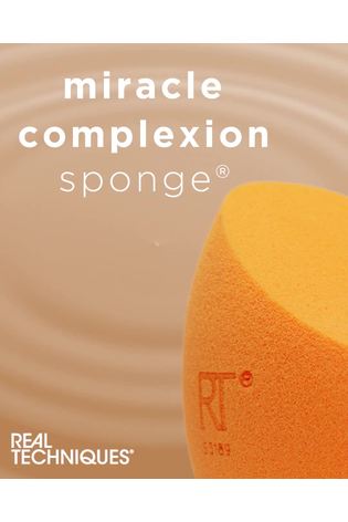 Real Techniques Miracle Complexion Sponge & Travel Case
