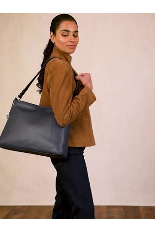 כחול  - Lakeland Leather תיק הובו, דגם Howgill - תמונה 2 מתוך 7