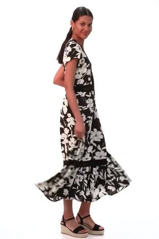 slim fit dress slacks Floral Tie Strap W/ Scallop Lace Trim Midi Dress