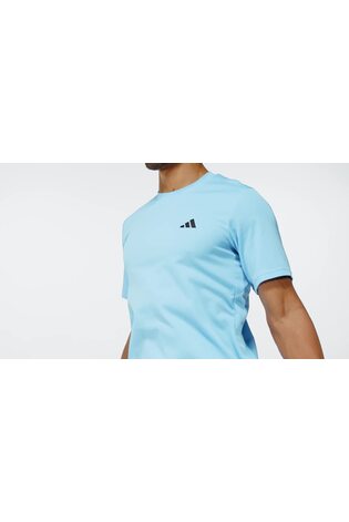 أزرق فاتح - تي شيرت رياضي أساسي للتدريب من Adidas - صورة 1 من 1 أزرق فاتح - تي شيرت رياضي أساسي للتدريب من Adidas - صورة 1 من 1