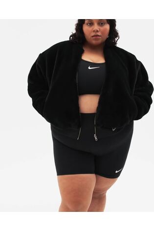 Nike Curve Sportswear Classics Hochtaillierte 8" Radlerhosen - Bild 2 von 6
