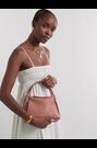 Roze - Katie Loxton Nova-tas met geweven textuur aan de bovenkant - Afbeelding 2 van 7