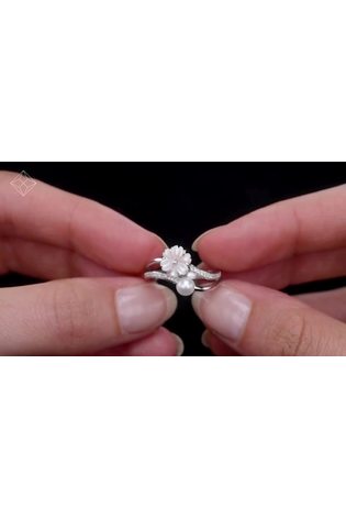 The Diamond Store 9K White Gold 4.5mm Pearl With Shell And Diamond Stellato Ring - Image 2 of 5 The Diamond Store 9K White Gold 4.5mm Pearl With Shell And Diamond Stellato Ring - Image 2 of 5