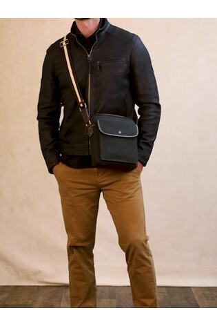 Lakeland Leather תיק גב עם פתח גלילה עליון, דגם Walton - תמונה 2 מתוך 8