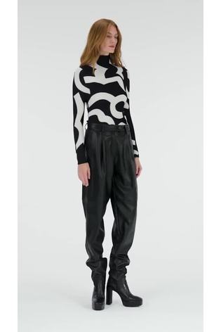 leem Black Monochrome Plissé Top - Image 2 of 6