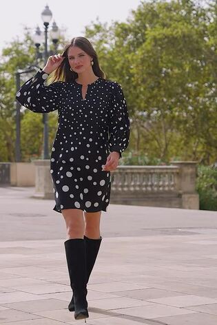 Sosandar Black Plisse Sleeve Shift Dress - Image 2 of 6