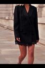 Friends Like These Premium Tuxe Lace Blazer Dress - Bild 2 von 5