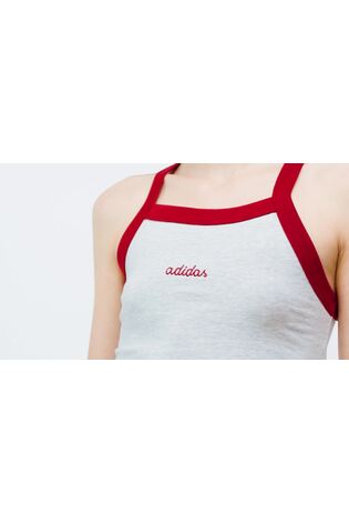 رمادي - صديري تصميم ألوان مميزة بتطريز غرافيك Seasonal Essentials من adidas - صورة 2 من 5