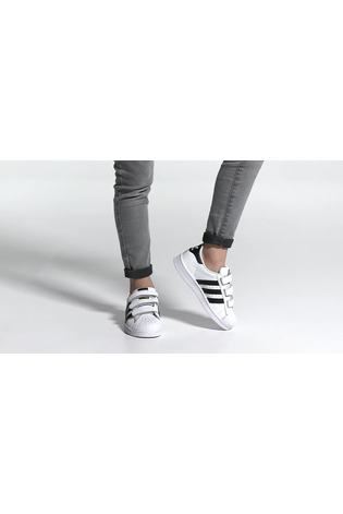 adidas Originals White/Black Superstar Kids Trainers - Image 2 of 9