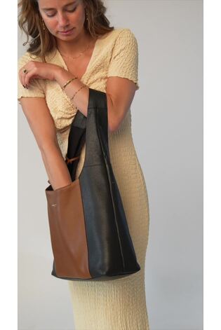 שחור/חום-אדמדם - Pure Luxuries London תיק צד, דגם Nina - תמונה 2 מתוך 6