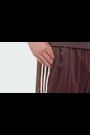 بني - بنطلون رياضي فضفاض من adidas Originals - صورة 2 من 7