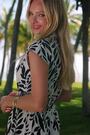 Sosandar Black Floral Print Shirred Waist Shirt Dress - Image 2 of 6