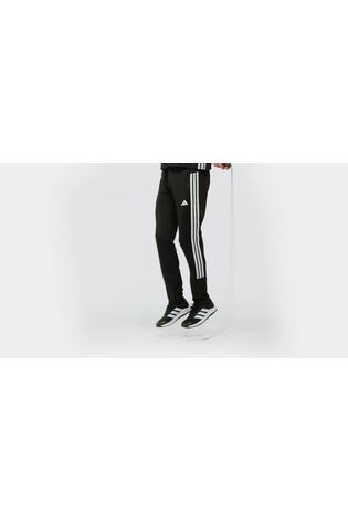 أسود - بنطلون رياضي مزيّن بشعار 3 خطوط من مجموعة Workout Essentials All-Set من adidas - صورة 2 من 7