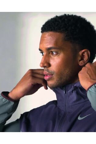 Nike Blue/Burgundy Light Windrunner Running Jacket - Image 2 of 7