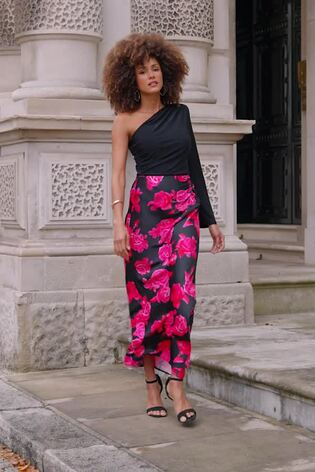 Sosandar Black Floral Print Ruched Detail Satin Maxi Skirt