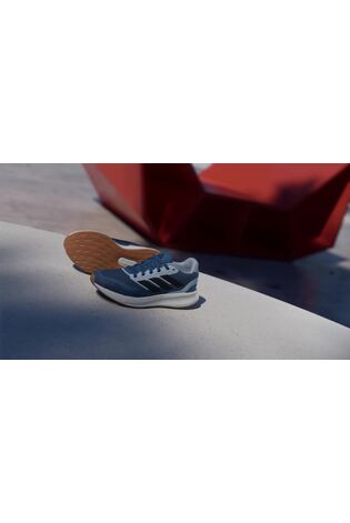 أزرق - حذاء رياضي للجري للأطفال الصغار برباط تشكيلة Runfalcon 5 من adidas - صورة 2 من 10