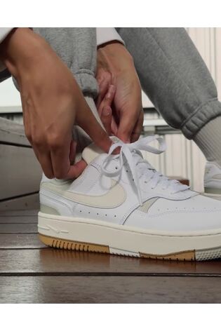 Blanco/Rosa pálido - Zapatillas de deporte Gamma Force de Nike - Imagen 1 de 1 Blanco/Rosa pálido - Zapatillas de deporte Gamma Force de Nike - Imagen 1 de 1