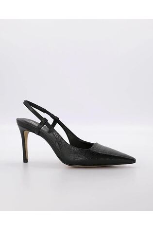 Closest shoes top