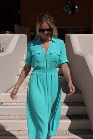 Vestido camisero Sosandar con cintura fruncida y zíper frontal - Imagen 2 de 6