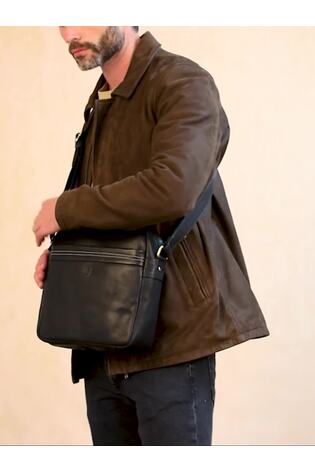 Lakeland Leather Black Small Keswick Messenger Bag - Image 2 of 9