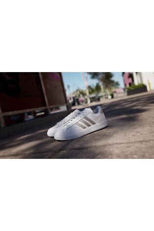 Adidas white and silver superstar trainers best sale