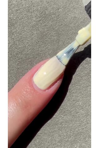 Le Mini Macaron Gel Nail Polish - Image 2 of 4 Le Mini Macaron Gel Nail Polish - Image 2 of 4