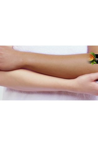 St.Tropez Self Tan Purity Vitamins Mist 200ml - Image 2 of 2