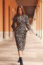 Sosandar Black Ruched Waist Pencil Dress - Image 2 of 4