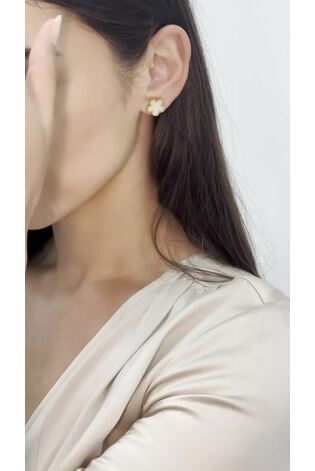 Aela Gold Tone Waterproof Stainless Steel Mother Of Pearl Flower Bracelet - Image 2 of 4
