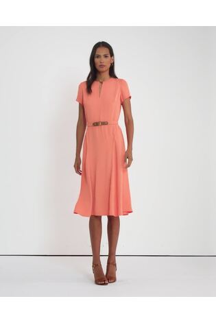 Sukienka Lauren Ralph Lauren z żorżety, z krótkim rękawem i paskiem, w kolorze koralowym różowym - Image 2 of 6