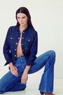 Authentic Blue - Own. Tiefe Stretch-Jans mit ausgestelltem Bein und Saumschlitzen hintern - Bild 2 von 9