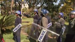 Riot police turn up at place of Chamisa's expected announcement Instructional Video
