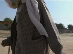 Internally displaced people receive aid News Clip