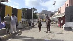 VOICED : Separatistas controlan casi la toda la segunda ciudad de Yemen News Clip