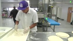 Silicon Valley startup uses robots to make pizza News Clip