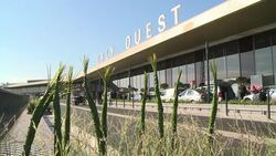 CLEAN : FILE: Ebola passenger checks to be carried out at Paris airport News Clip