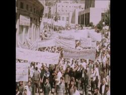 SYND 16/05/70 ARAB GUERRILLAS, CIVILIANS AND CHILDREN PARADING IN AMMAN News Clip