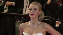 L'Oreal ambassador discusses red carpet glamor and if Bollywood is ready for gay love stories Instructional Video