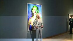 CLEAN : Kate Moss poses at Christie's for auction News Clip