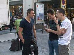 CLEAN: Shopping fever as Paris sales open News Clip