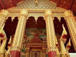 MS ZI Shot of golden Buddhist temple / Luang Prabang, Laos Stock Footage