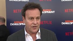 'Arrested Development’ stars support Jeffrey Tambor during one of the actor's first public appearances since misconduct allegations surfaced Instructional Video