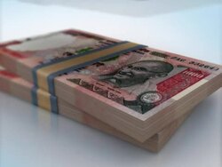 INDIA 1000 RUPEE BANK NOTES PACKS FALLING Stock Footage