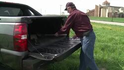 VOICED: La revolucion del no-arado News Clip